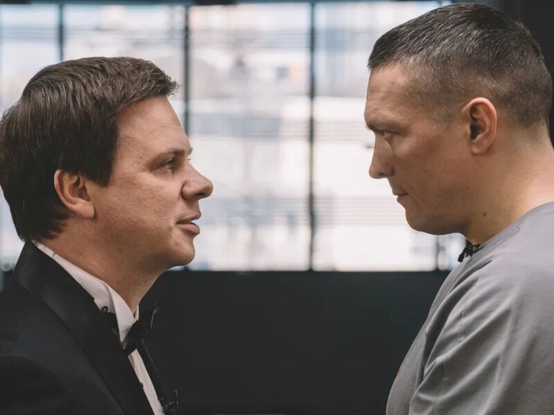 Усик і Комаров на рингу влаштували дуель поглядів – чим усе закінчилося. Відео