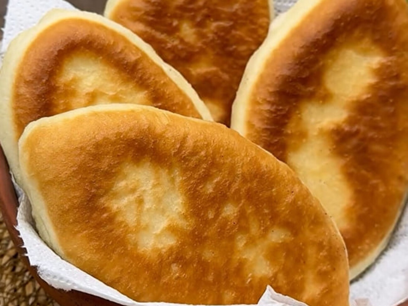 Ажурные пирожки на дрожжах (жареные)