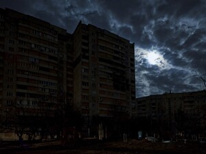 Понад пів мільйона абонентів у Києві залишилися без світла після атаки РФ – Міненерго