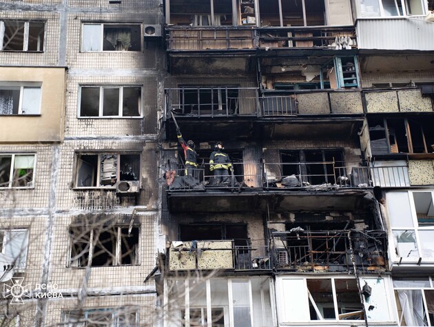 У Києві завершили розбір завалів після російського обстрілу. Фото