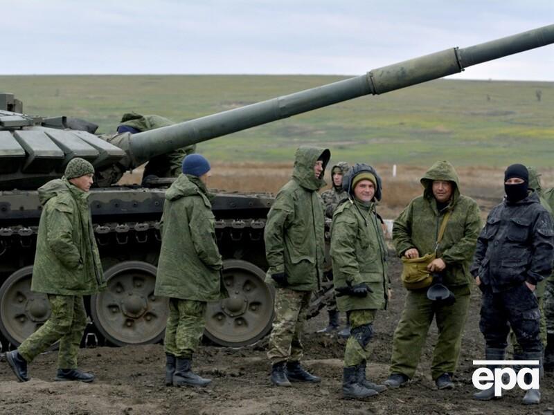 Без касок, брони и оружия. СМИ узнало, как командиры РФ наказывают за неповиновение и экономят ресурсы