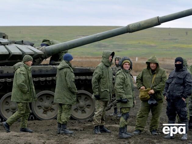 Без касок, броні й зброї. ЗМІ дізнався, як командири РФ карають за непокору й економлять ресурси