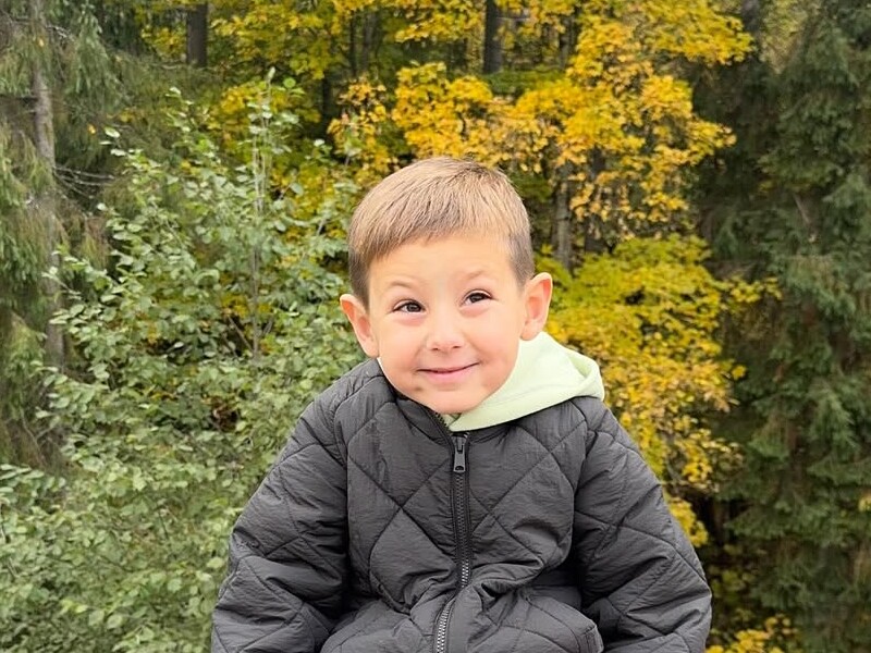 Унаслідок російських обстрілів зазнала пошкоджень квартира родини блогера, який відомий мемом: 