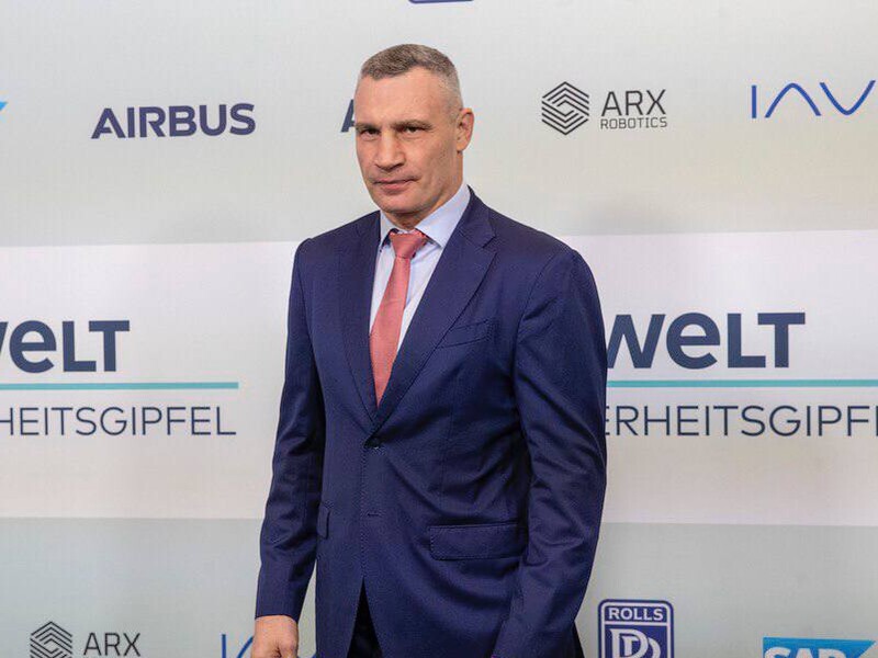 Кличко: Пора вернуть демократию, она нужна Украине для победы