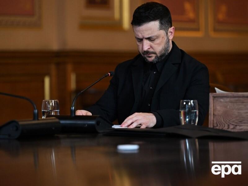 Зеленський, вірогідно, зіткнеться з новим тиском США щодо "мирної угоди" на тлі відставки Єрмака – WP