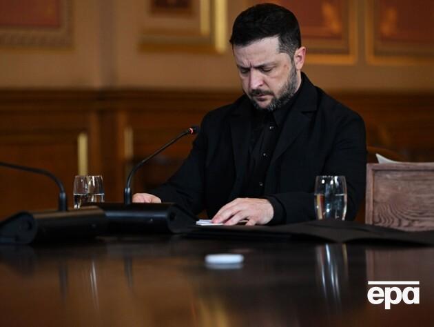 Зеленский, вероятно, столкнется с новым давлением США по мирному соглашению на фоне отставки Ермака – WP