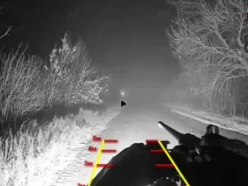 Український наземний дрон розстріляв ворожу бронетехніку. Рідкісне відео