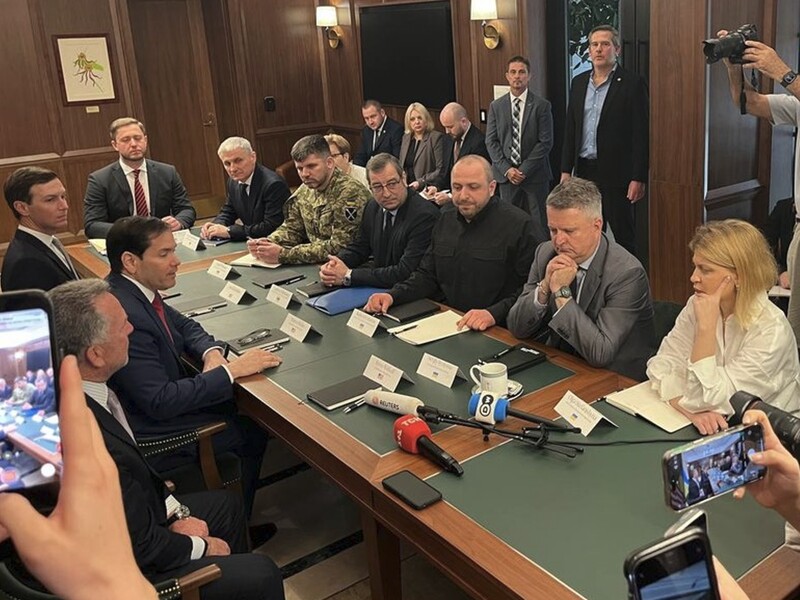 У зустрічі делегацій США й України щодо "мирного плану" перерва. Кислиця повідомив про "добрий початок"