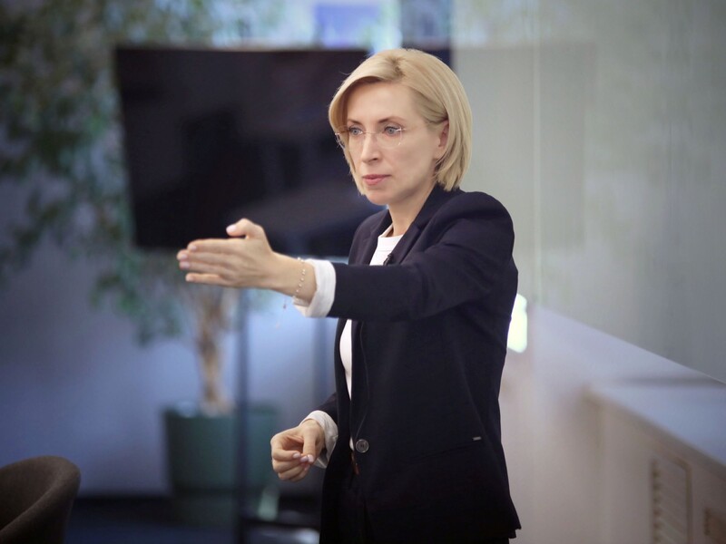 Помітно схудла Верещук продемонструвала плоский живіт. Фото