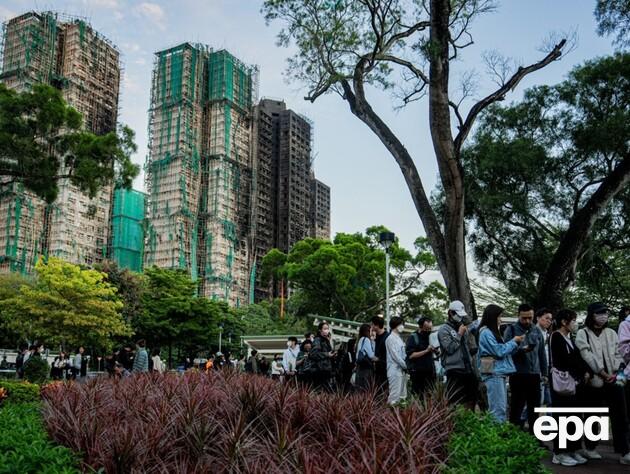 Кількість жертв найбільшої пожежі в Гонконзі сягнула 151. Частину тіл можуть ніколи не знайти