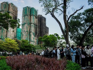 Кількість жертв найбільшої пожежі в Гонконзі сягнула 151. Частину тіл можуть ніколи не знайти