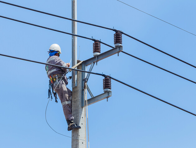 У листопаді ДТЕК повернув світло 3,5 млн сімей після обстрілів. Це рекордна кількість за два роки