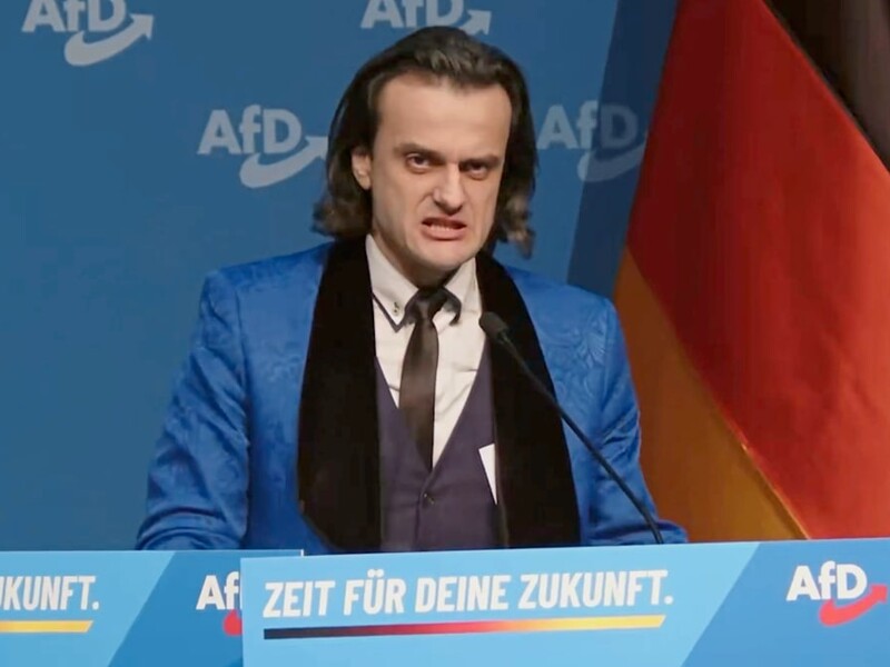 Немец русского происхождения из AfD произнес речь в стиле Гитлера, теперь всюду хотят "избавиться" от него