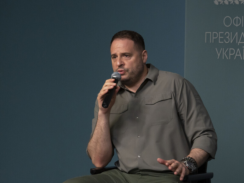 У Держприкордонслужбі прокоментували чутки про нібито заборону на виїзд Єрмака з України