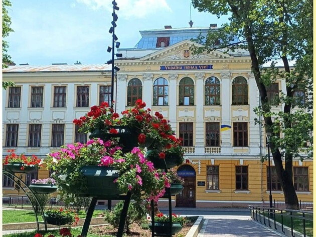 У Чернівцях звільнили вчительку, яка обізвала учня 