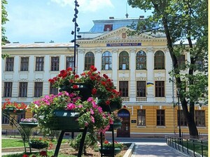 У Чернівцях звільнили вчительку, яка обізвала учня 