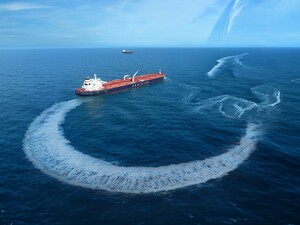 Компанія з Туреччини, чий танкер зазнав пошкоджень біля берегів Сенегалу, оголосила про припинення роботи з РФ