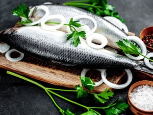 Как с первого раза выбрать селедку с икрой и не ошибиться. Советы и секреты