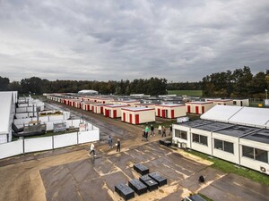 Нідерланди хочуть зруйнувати тимчасове житло, де мешкає 135 тис. українців