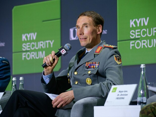 США не попередили про зупинення постачання деякої зброї Україні – Фройдінг