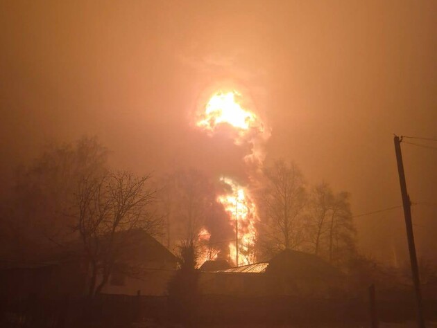 Після атаки дронів у Тамбовській області горить нафтобаза