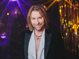 52-річний Винник змінився до невпізнаваності. Який вигляд зараз має співак – фото до й після