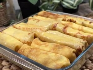 Блинчики с вишней, томленные в духовке, получаются как из печи – невероятно нежными и вкусными