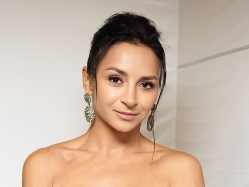 37-річна Гвоздьова знялася у відвертій фотосесії без бюстгальтера. Відео