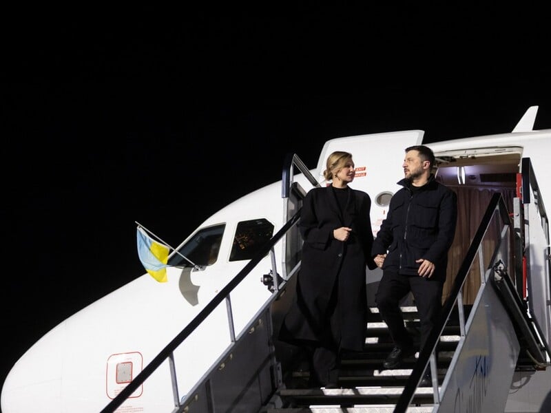 Чотири військові дрони летіли в напрямку літака Зеленського перед його приземленням у Дубліні – ЗМІ