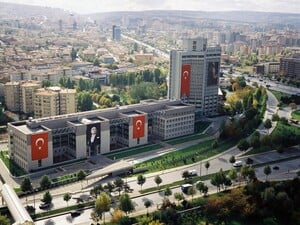 МЗС Туреччини викликало дипломатів України і РФ через 