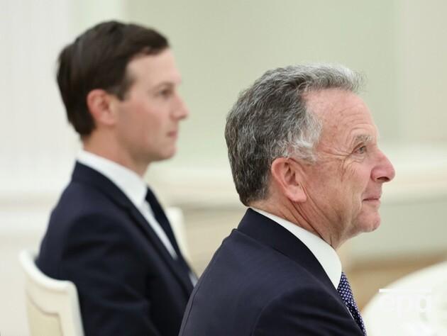 Путін насолоджується тим, що США благають його про мирну угоду – CNN