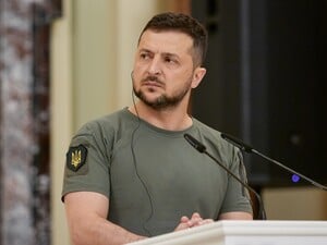 Радник Зеленського відреагував на переслідування літака президента дронами перед приземленням у Дубліні