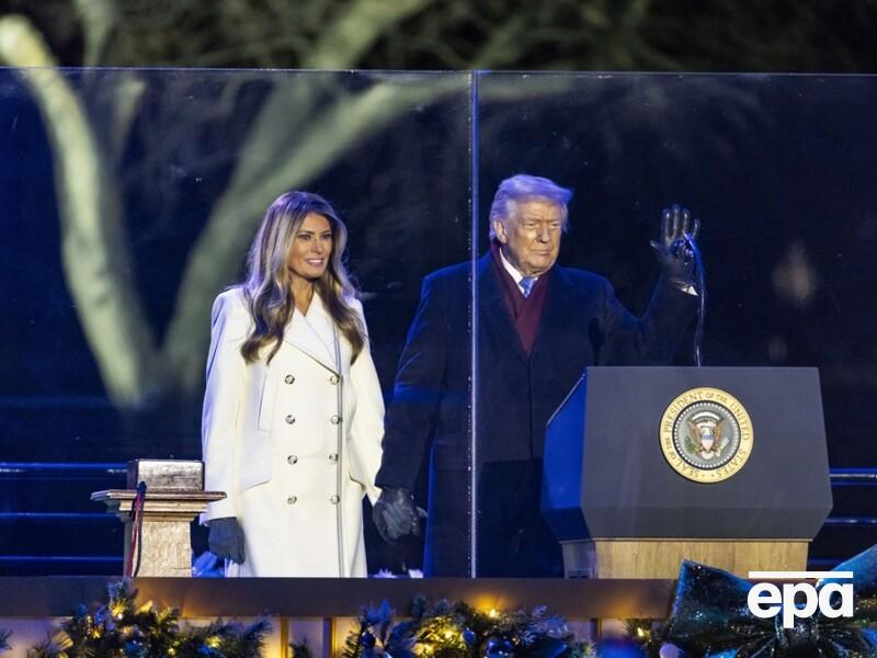 Трамп во время церемонии открытия елки в США заговорил о мире во всем мире и в Украине