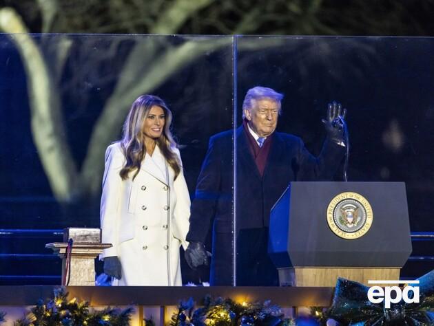 Трамп во время церемонии открытия елки в США заговорил о мире во всем мире и в Украине