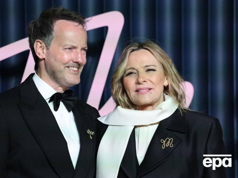 69-летняя Кэтролл вышла замуж за 55-летнего звукорежиссера спустя девять лет после знакомства