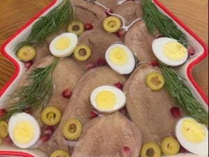 Приготовьте на праздничный стол этот невероятно вкусный заливной язык. Рецепт, секреты и советы