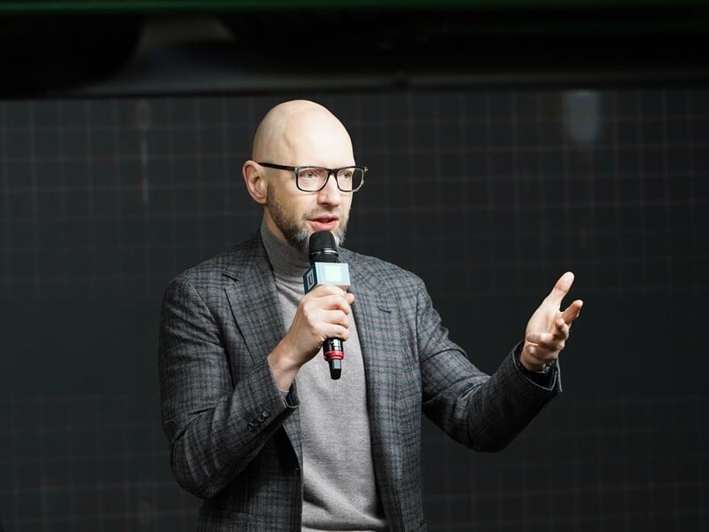 "Повзучі й капітуляційні". Яценюк висловився про "мирні переговори"