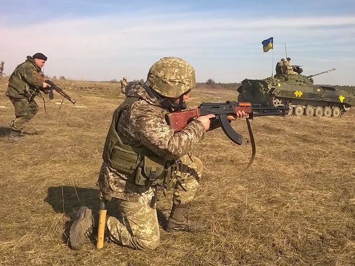 В зоне АТО 2 марта погиб украинский военный, еще 15 ранены – штаб