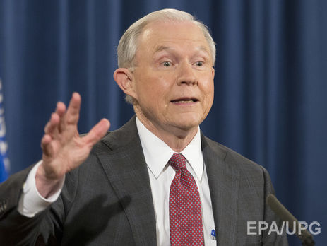 Генпрокурор США Сешнс взял самоотвод по делу о расследовании вмешательства РФ в выборы президента США 