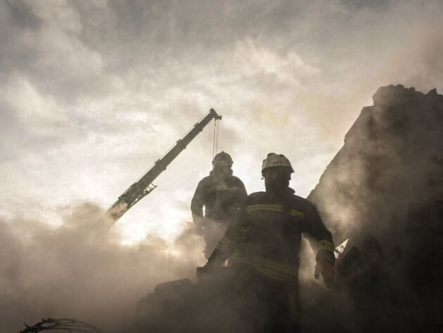 У Луцьку після атаки РФ горять продуктові склади – мер