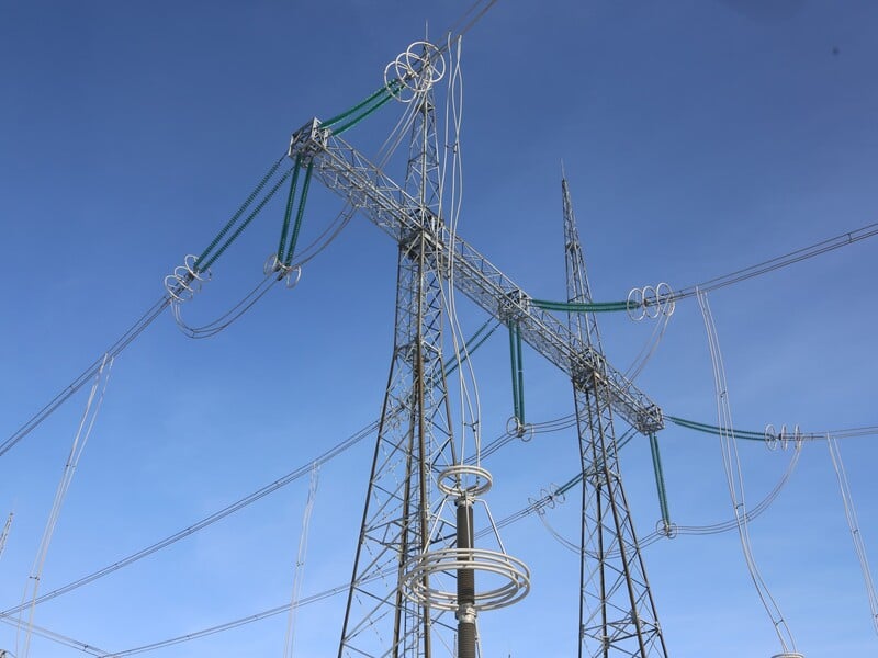 "Серйозно пошкоджено обладнання". Після нічної атаки РФ посилять вимкнення світла