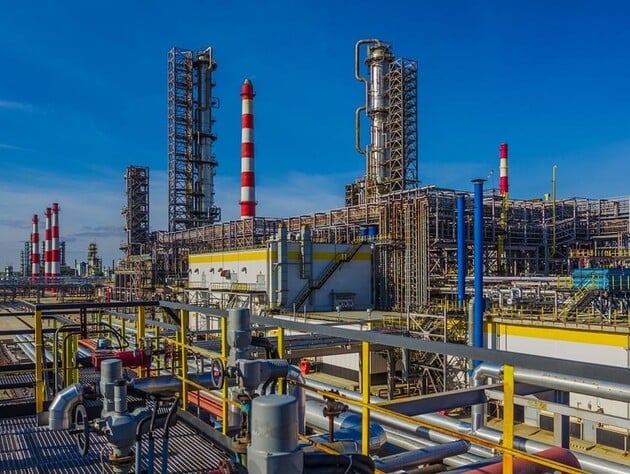 Генштаб ЗСУ підтвердив ураження Рязанського НПЗ і заводу з виготовлення корпусів для снарядів 