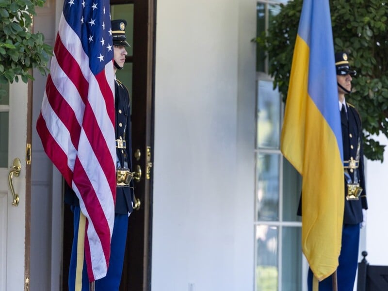 Американцы из обеих партий стали больше поддерживать помощь Украине – опрос