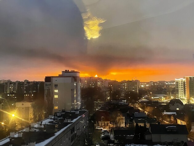 Дроны ночью атаковали Саратовскую область. Сообщают, что горит нефтебаза, были 