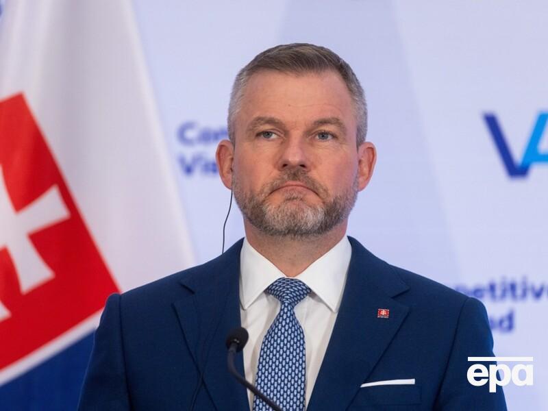 "Не способна выиграть войну". Президент Словакии высказался против военной помощи Украине