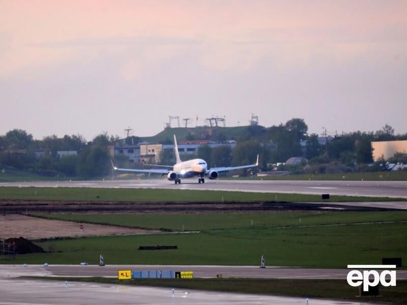 В Вильнюсе в очередной раз закрыли воздушное пространство из-за воздушных шаров, неудобства испытали 1 тыс. пассажиров