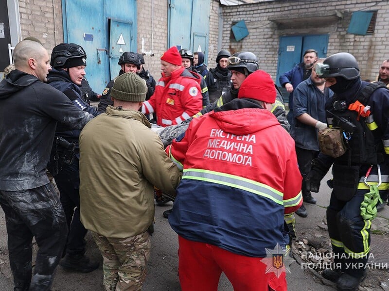 РФ ударила по Запорожью и области, много раненых. Фото