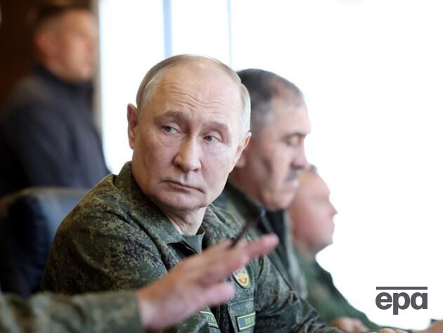 Эксперт назвал срок, на который у Путина хватит денег для войны