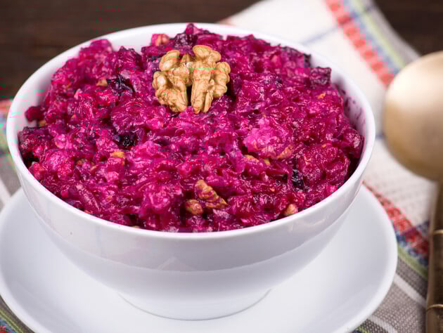 Додайте це до вареного натертого буряка – і отримаєте найсмачніший салат, який ви коли-небудь їли