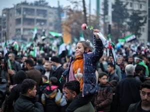 Сирия отметила год после свержения Асада, страна пытается восстановиться после войны. Фоторепортаж